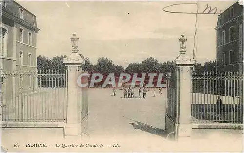 Ansichtskarte AK Beaune Le Quartier de Cavalerie Militaria