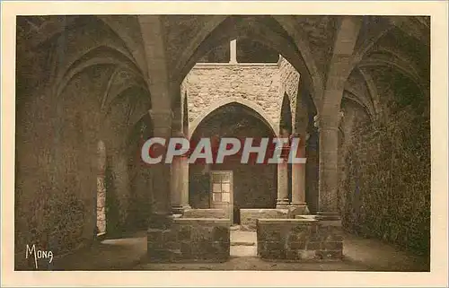 Cartes postales Ile Saint Honorat (Iles de Lerins) Le monastere fortifie galerie a arcades gothique a l'interieu
