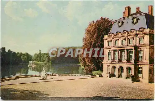 Ansichtskarte AK Palais de Fontainebleau L'Etang des Carpes et le Musee Chinois