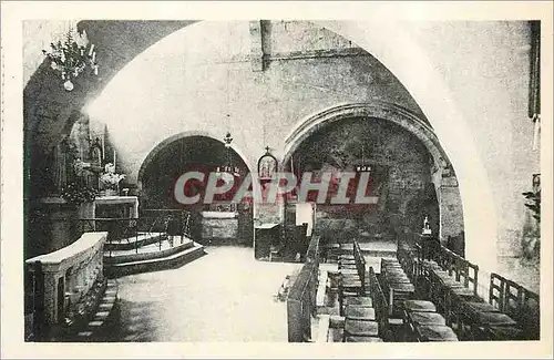 Cartes postales Les Baux Interieur de l'Eglise St Vincent contenant des Vestiges des Xe XIIe XIVe XVe et XVIe si
