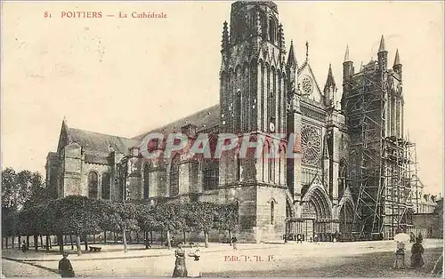 Cartes postales Poitiers La Cathedrale