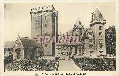 Ansichtskarte AK Pau Le Chateau Donjon et facade Est