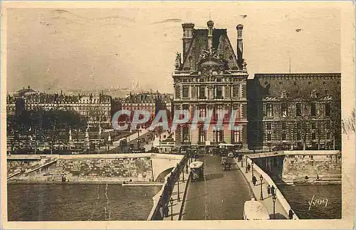 Cartes postales Paris en flanant Le Pont Royeal le Pavillon de Flore et le Jardin des Tuileries