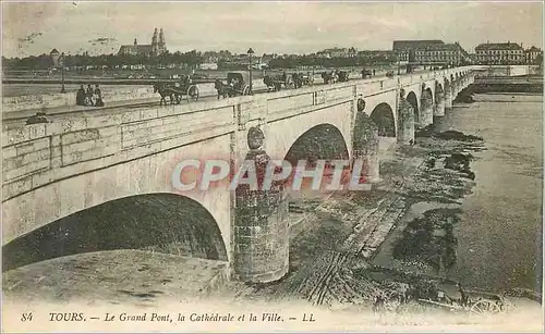 Ansichtskarte AK Tours Le Grand Pont La Cathedrale et la Ville Caleches Chevaux