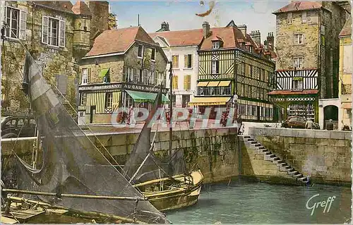 Cartes postales moderne En Normandie Honfleur (Calvados) Vieilles maisons Normandes pres du Port Bateaux de peche