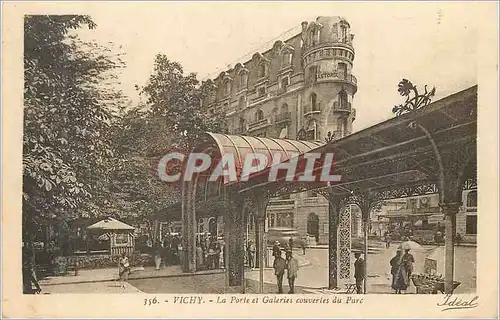 Cartes postales Vichy La Porte et Galeries couvertes du Parc