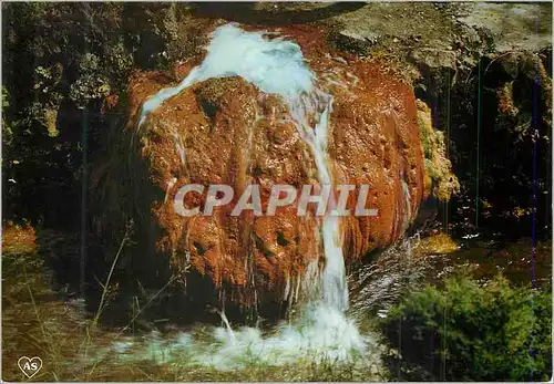 Cartes postales moderne Chatel Guyon (Puy de Dome) les Secretions Curieusement Colorees d'une Source Jaillissant dans le