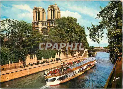 Cartes postales moderne Paris Couleurs et Lumiere de France Notre Dame et la Seine Bateau Peniche