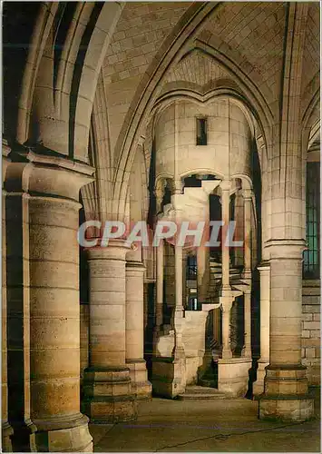 Cartes postales moderne La Conciergerie du Palais (XIIe XIVe S) Salle des Gens d'Armes Escalier des Chevaliers