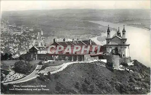 Cartes postales moderne Wien Leopoldsberg mit Blick nach Klosterneuburg und zur Donau