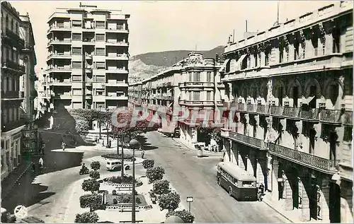 Cartes postales moderne Oran la Place des Victoires Autobus
