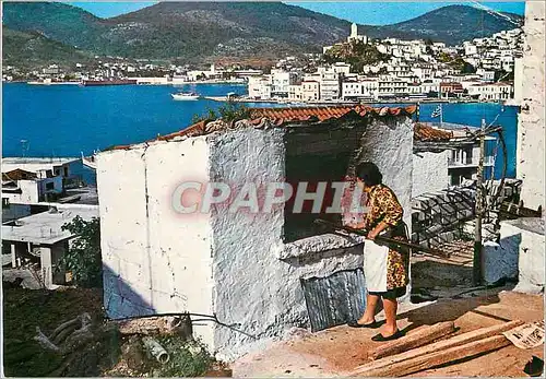 Cartes postales moderne Grece Femme Four