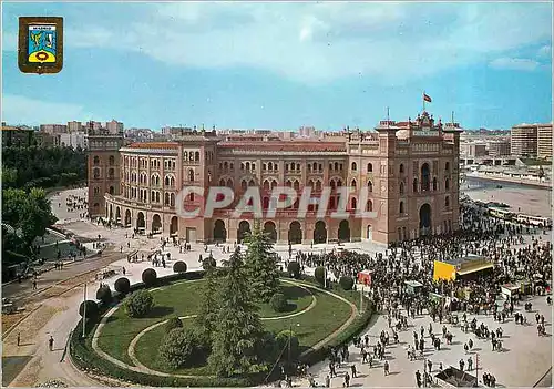 Cartes postales moderne Madrid Place e Taureaux