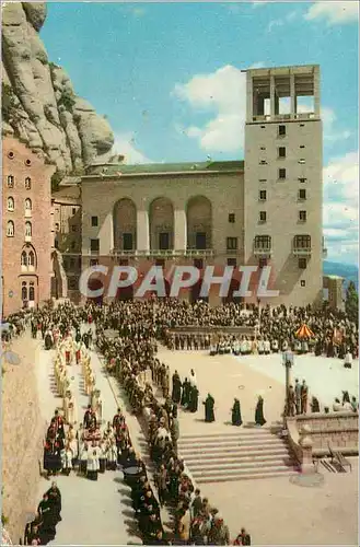 Moderne Karte Montserrat Procession sur la Place du Monastere