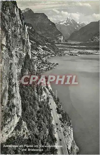 Cartes postales moderne Axenstrasse mit Fluelen am Vierwaldstattersee und Bristenstock