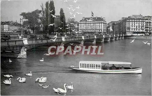Cartes postales moderne Geneve Pont du Mont Blanc Bateau Cygnes
