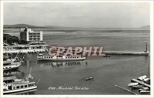 Cartes postales moderne Neuchatel Port et Lac Bateau