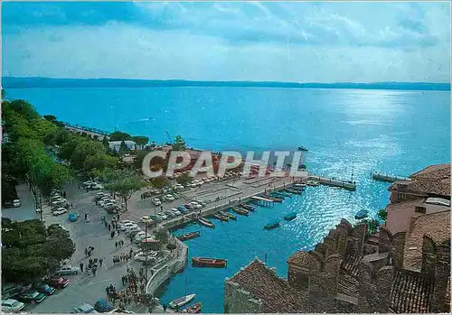 Cartes postales moderne Lac de Garda Sirmione Vue du Ch�teau Bateaux