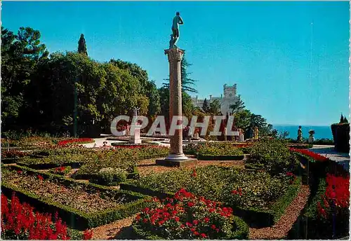 Cartes postales moderne Trieste Chateau de Miramare Le Parc