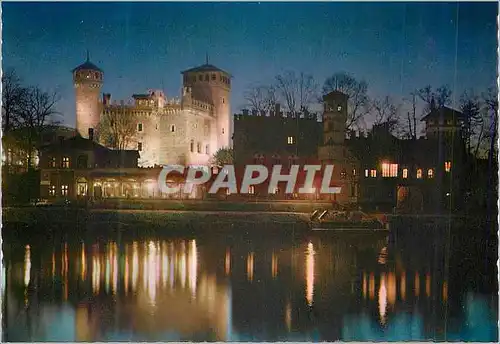 Cartes postales moderne Torino di Notte Chateau du Moyen Age et le Fleuve Po