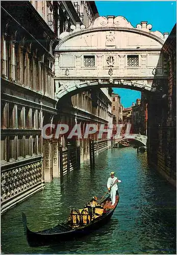 Cartes postales moderne Venezia Pont des Soupirs Bateau