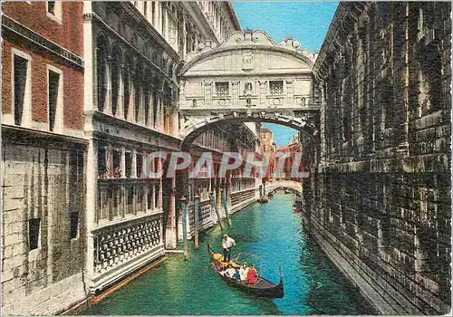 Cartes postales moderne Venezia Le pont des Soupirs Bateau