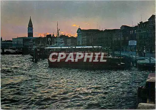 Cartes postales moderne Venezia St Marcus Basin Sunset Bateaux