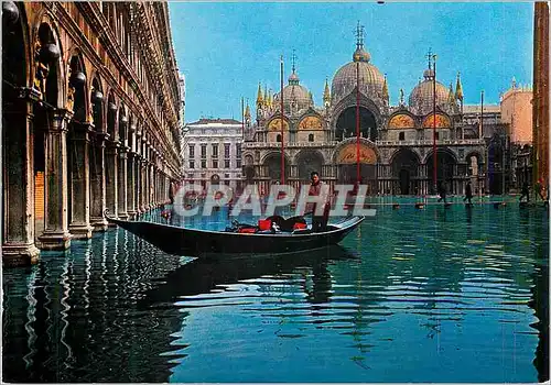Cartes postales moderne Venezia Place Saint Marc (Haut Eaux) Bateau