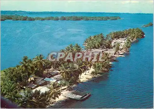 Cartes postales moderne Republique de la Cote d'Ivoire Survol de la Lagune