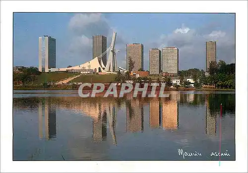 Cartes postales moderne Abidjan Le Plateau La Cathedrale Saint Paul Les Tours Administratives