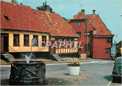 Cartes postales moderne Middelfart the Square with the Porpoise Fountain