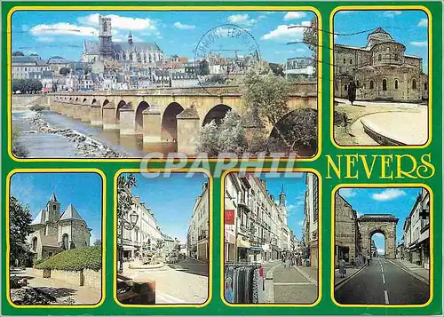 Cartes postales moderne Nevers (Nievre) la Cathedrale Saint Cyr l'Eglise Saint Etienne