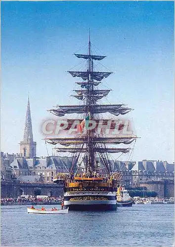 Cartes postales moderne Saint Malo l'Amerigo Vespucci Entrant dans le Bassin Vauban Bateau