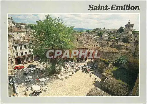 Cartes postales moderne Saint Emilion (Gironde) Cite Mediavale Place du Marche avec L'Arbre de Librete