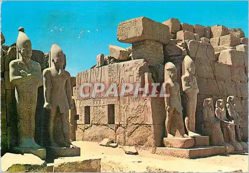 Cartes postales moderne Luxor Karnak Statues des Pharaons devant le 7eme Pylone