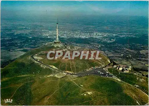 Cartes postales moderne Puy de Dome (1465 m) Le Sommet Surmonte du Relais de Television Au fond Clermont Ferrand