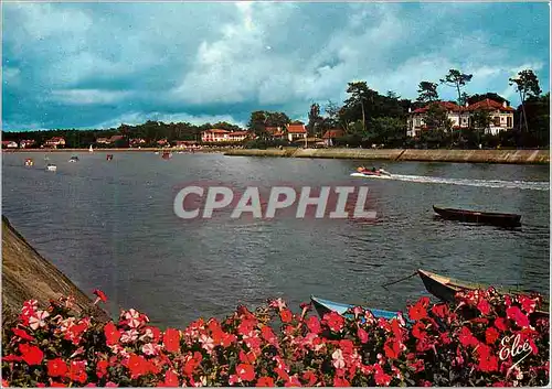 Cartes postales moderne Hossegor Vue sur le Lac Au fond l'Hotel du Lac