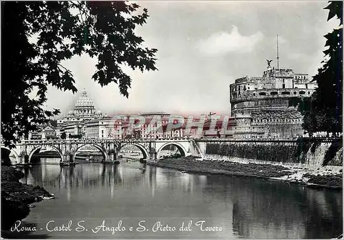 Cartes postales moderne Rome St Angel le Chateau et St Pierre vue du Tibre