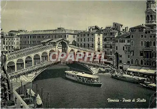Cartes postales moderne Venezia Pont de Rialto Bateaux