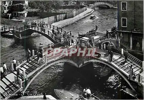 Cartes postales moderne Venezia I Tre ponti Les trois ponts