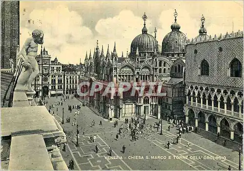 Cartes postales moderne Venezia Chiesa S Marco e Torre Dell'Orolggio L'Eglise de St Marc et la Tour de l'Horloge