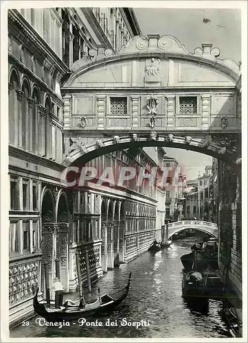 Cartes postales moderne Venezia Ponte dei Sospizi Bateaux