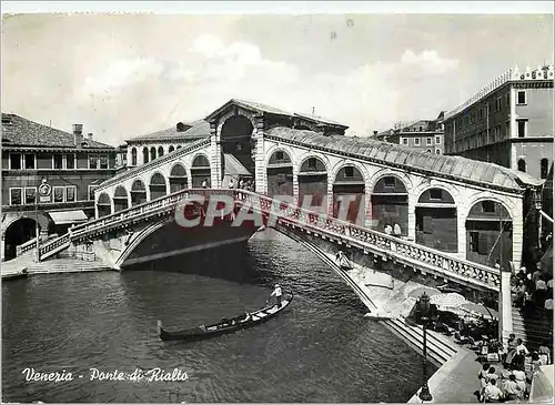 Cartes postales moderne Venezia Ponte di Rialto Bateau