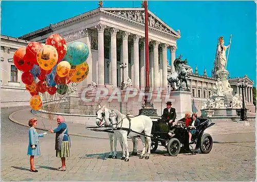 Cartes postales moderne Vienne Parlament Caleche Cheval