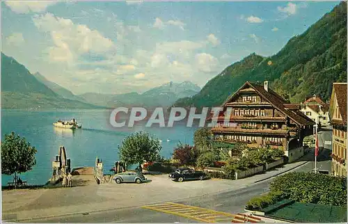 Cartes postales moderne Gersau am Vierwaldstattersee altes Gerbehaus Autofahre Gersau Beckenried Stanserhorn und Pilatus