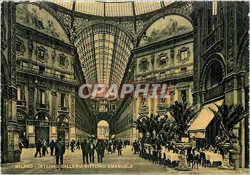 Cartes postales moderne Milano Interieur de la Galerie Victor Emanuel II