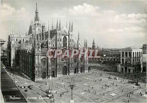 Cartes postales moderne Milano Piazza Duomo