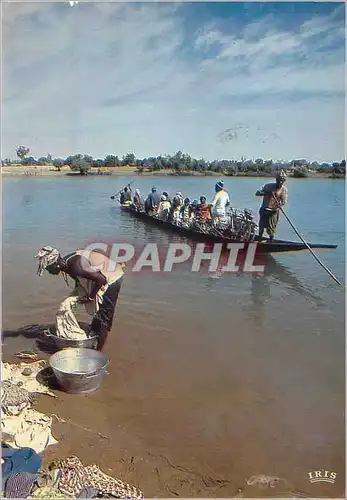 Moderne Karte Afrique en Couleurs au Bord de la Riviere