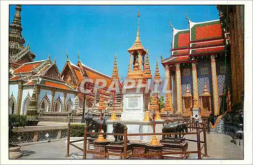 Moderne Karte The Throne with four Posts and Supporting a Roof with Spire on the Grounds of the Emerald Buddha