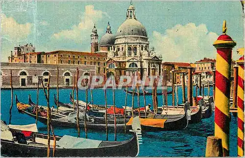 Cartes postales moderne Venezia Basilique Della Salute Bateaux